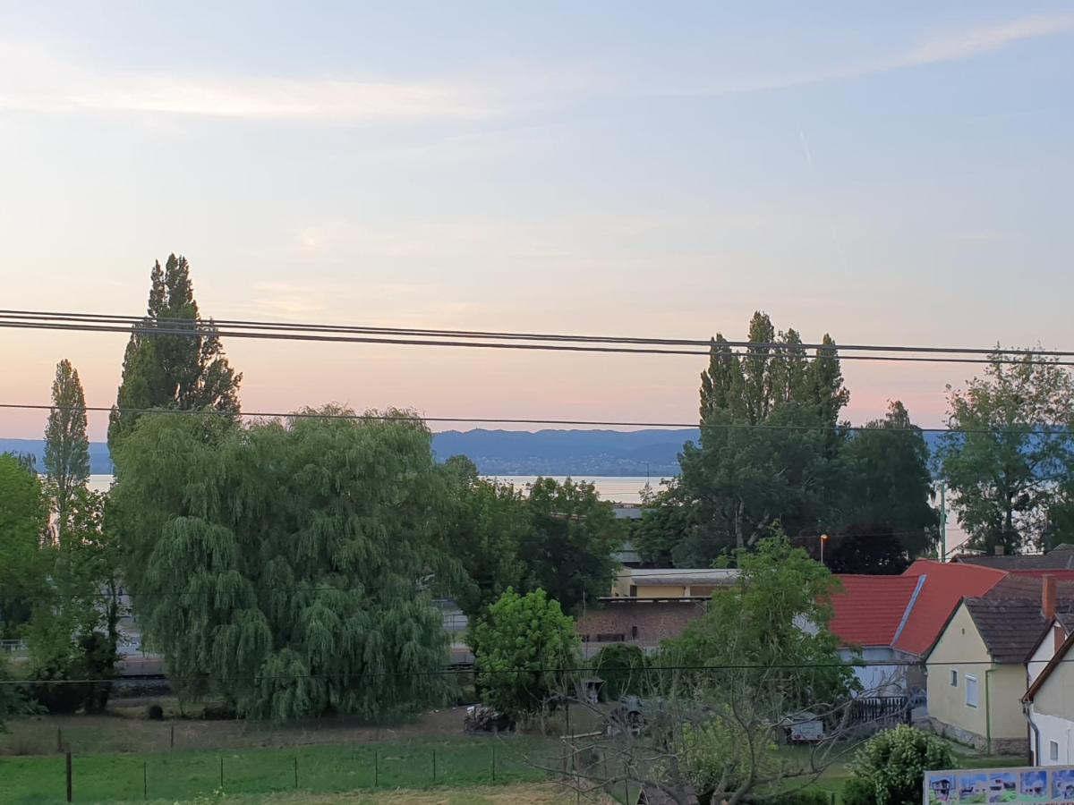 Sophie Apartment With Balcony Balatonberény エクステリア 写真